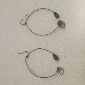 Black/Silver Drop Earrings, GUC